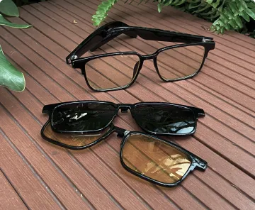 NeuroView glasses photographed by a customer