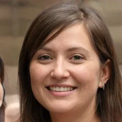 Michelle Hert, consumer tech reviewer